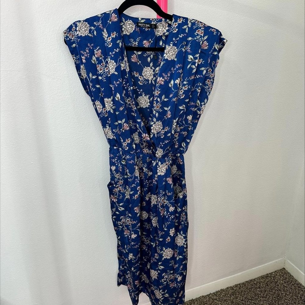 NASTY GAL BLUE FLORAL KIMONO DRESS - SIZE 6